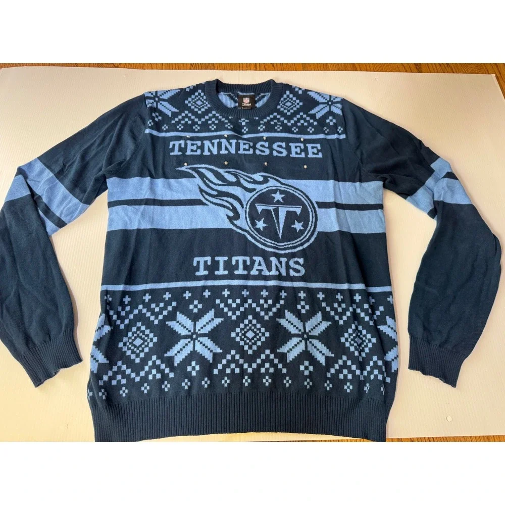 NFL Team Apparel Tennessee Titans Light Up Holiday Sweater Mens Large Navy Blue